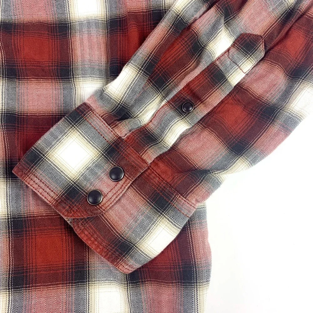 Banana Republic Tailoered Slim Fit Pearl‎ Snap LS Sz L Red Black Plaid Western